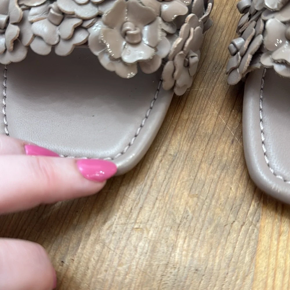 Stuart Weitzman Meadow Slide Sandal - Picture 6 of 11